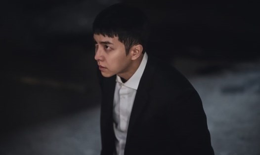 Lee Seung Gi diễn xuất nhập tâm trong "Mouse". Ảnh cắt phim.