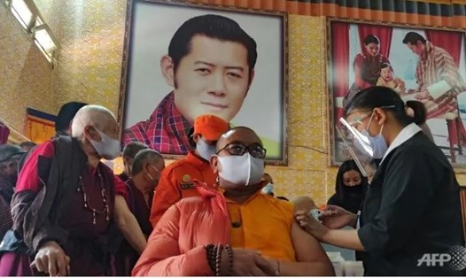 Bhutan tiêm chủng thần tốc cho 93% người lớn trong 16 ngày. Ảnh: AFP.
