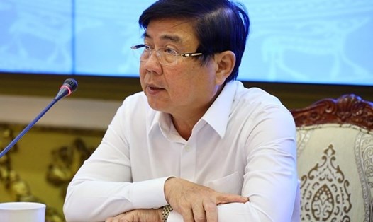 Chủ tịch UBND TPHCM Nguyễn Thành Phong chỉ đạo tại cuộc họp Ban chỉ đạo TPHCM về phòng, chống dịch COVID-19 sáng 12.4. Ảnh: TTBC