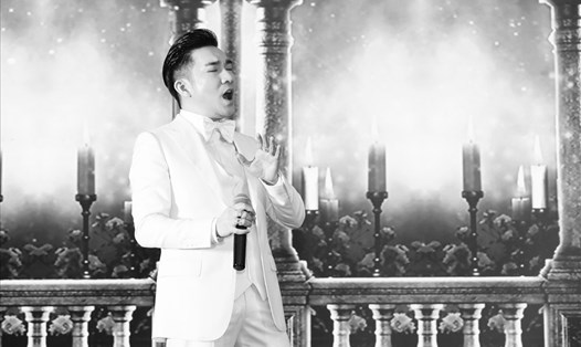 Nam ca sĩ Quang Hà sẽ gặp lại khán giả Thủ đô trong liveshow "Hà show" tổ chức vào tháng 5 tới đây. Ảnh: Mạnh Nguyễn