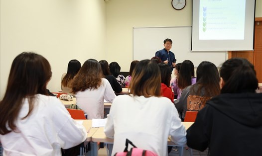 Số người tốt nghiệp ĐH trở lên thất nghiệp chiếm tỉ lệ cao (ảnh minh hoạ).
Ảnh: Hải Nguyễn