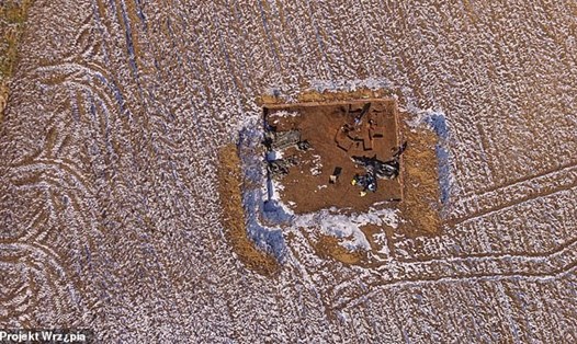 Các nhà khảo cổ Ba Lan đã phát hiện địa điểm sản xuất gốm lớn nhờ việc sử dụng từ kế. Ảnh: Dự án khảo cổ Krakow