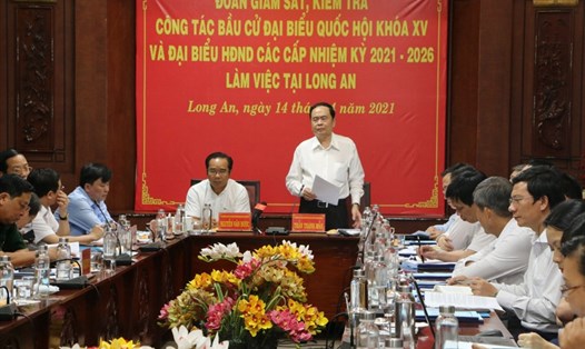 Phó Chủ tịch Thường trực Quốc hội Trần Thanh Mẫn phát biểu tại buổi kiểm tra, giám sát ở tỉnh Long An. Ảnh: K.Q