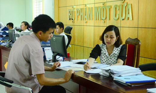 3 tháng đầu năm 2021, số người lao động thanh toán BHXH 1 lần tại Điện Biên tăng cao. Ảnh S.A