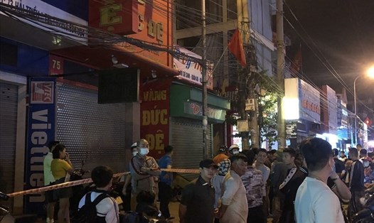 Hiện trường vụ nổ tiệm vàng tại Hải Phòng tối 17.3. Ảnh Mai Chi