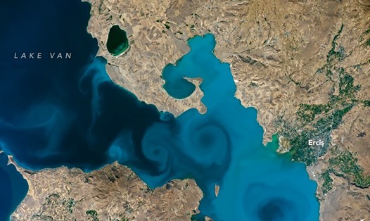 Bức ảnh trái đất chụp từ không gian vũ trụ thắng giải của NASA chụp hồ Van ở Thổ Nhĩ Kỳ. Ảnh: NASA