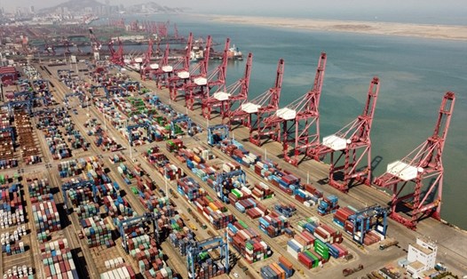 Cảng container Liên Vân Cảng ở tỉnh Giang Tô, Trung Quốc. Ảnh: AFP.