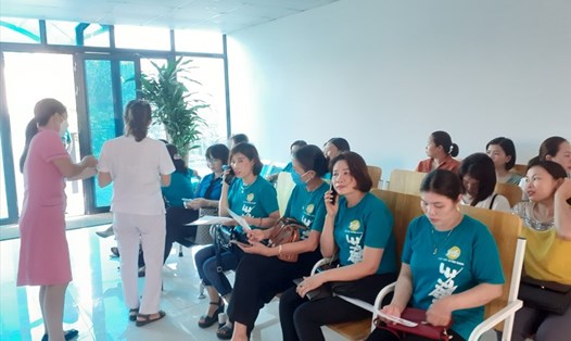 LĐLĐ huyện Quỳnh Lưu (Nghệ An) phối hợp với Công đoàn Bệnh viện Minh An tổ chức Chương trình “ Sức khỏe của bạn”. Ảnh: Lan Anh