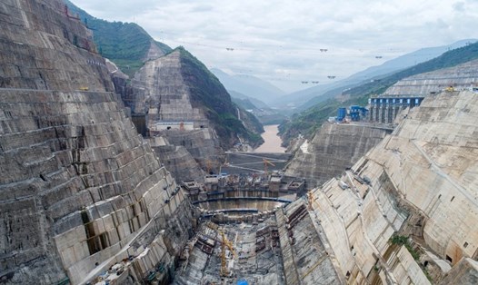 Đập thuỷ điện Bạch Hạc Than lớn thứ 2 thế giới sau đập Tam Hiệp dự kiến hoạt động  vào tháng 7.2021. Ảnh: Xinhua