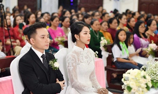 Hôn lễ của Phan Mạnh Quỳnh và Khánh Vy được tổ chức sau 2 lần hoãn vì Covid-19. Ảnh: Linh Nga Bridal.