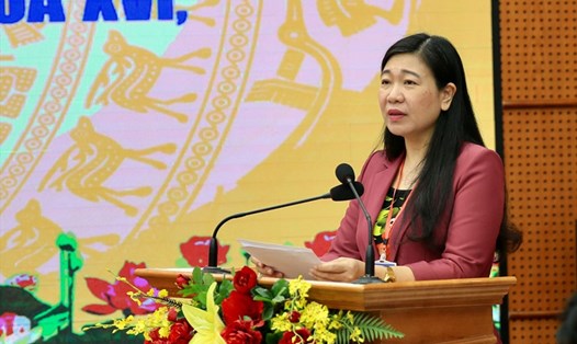 Chủ tịch Ủy ban Mặt trận Tổ quốc Việt Nam thành phố Hà Nội Nguyễn Lan Hương phát biểu tại hội nghị. Ảnh: Quang Thái