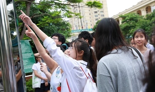 Học sinh Hà Nội sẽ nộp phiếu đăng ký nguyện vọng thi vào lớp 10 từ ngày 12.5. Ảnh: Hải Nguyễn