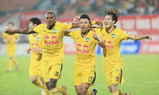 Hoàng Anh Gia Lai chính thức...trụ hạng sau vòng 10 V.League 2021. Ảnh: VPF