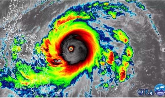 Siêu bão Surigae. Ảnh: Chi nhánh Khí tượng qui mô trung và khu vực (RAMMB) của NOAA.