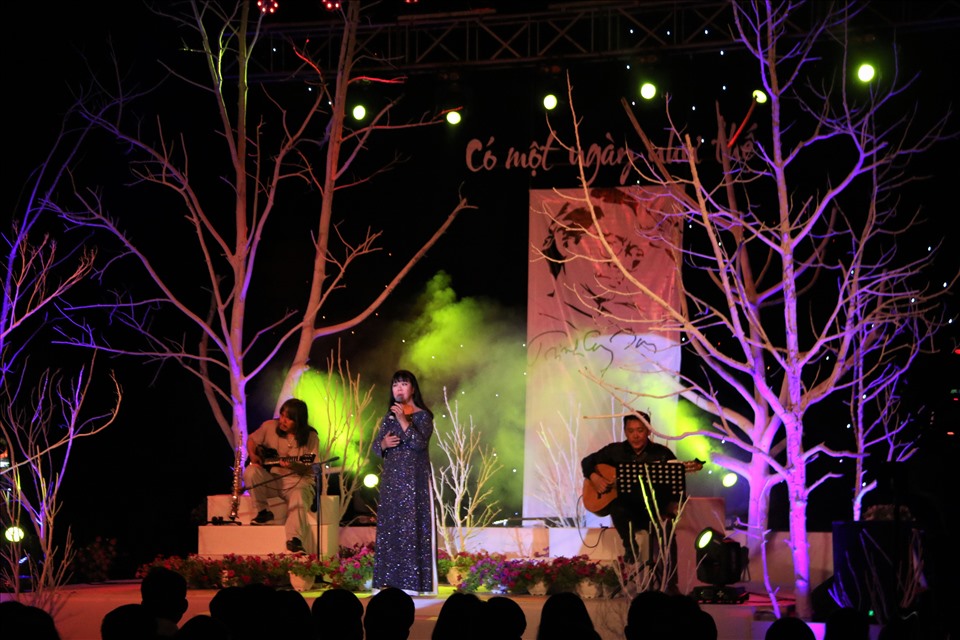 Hội An tổ chức chương trình âm nhạc "Có một ngày như thế" tại phố cổ Hội An. Ảnh: Thanh Chung