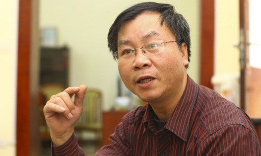 TS Vũ Đình Ánh cảnh báo các nhà đầu tư khi lao vào các cơn sốt đất. Ảnh: NVCC