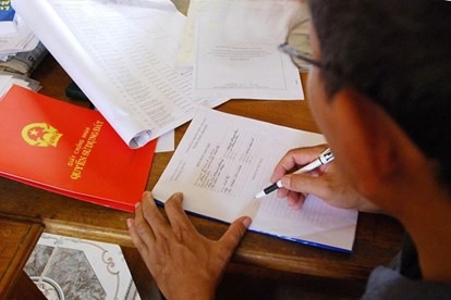 Con nuôi có được hưởng di sản thừa kế của cha mẹ nuôi hay không? Ldo Thua Ke Nha Dat - Con nuôi có được hưởng di sản thừa kế của cha mẹ nuôi hay không?