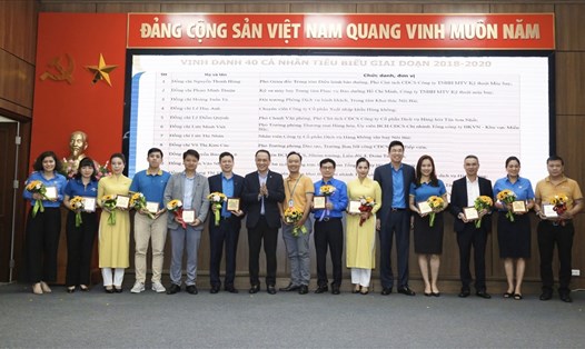 Công đoàn Tổng Công ty Hàng không Việt Nam vinh danh những đoàn viên, người lao động tiêu biểu. Ảnh minh hoạ: Quang Minh