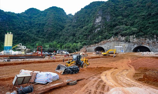 Thi công hầm chui Tam Điệp dự án Mai Sơn Quốc lộ 45 đoạn qua địa phận tỉnh Ninh Bình và Thanh Hoá. Ảnh: ĐT