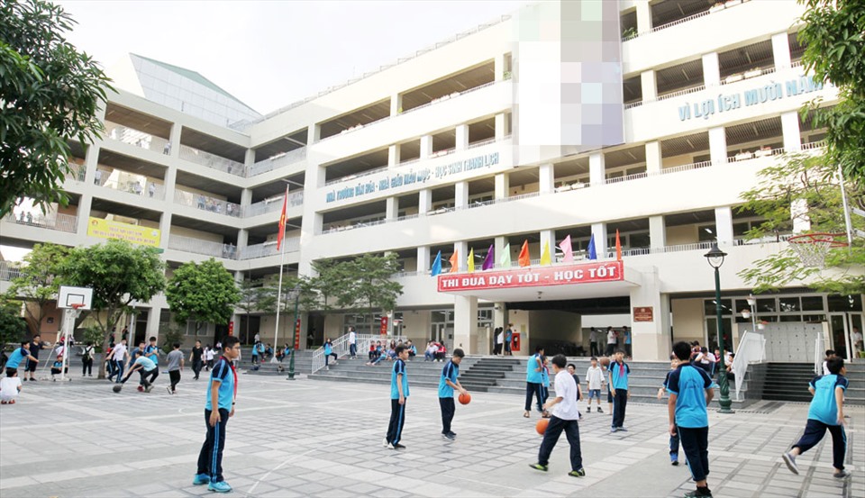 Dừng tuyển sinh hệ song bằng lớp 6:  Phụ huynh lo “vỡ trận”