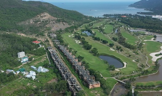 Một phần sân golf của dự án Khu du lịch và giải trí Sông Lô do Công ty TNHH Hoàn Cầu làm chủ đầu tư. Ảnh: Nhiệt Băng
