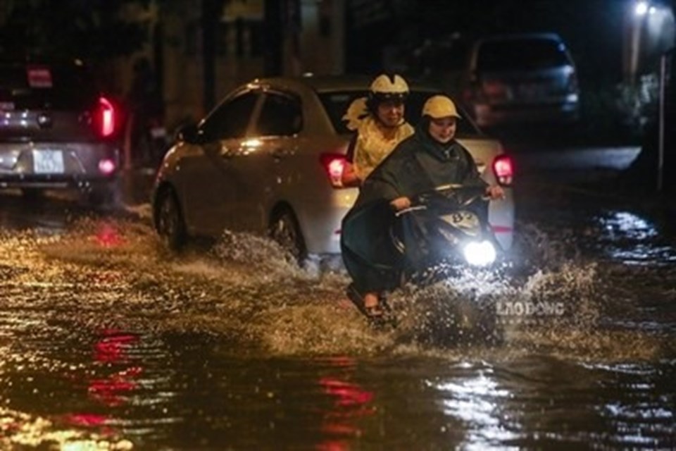Bắc Bộ có mưa rào và dông vài nơi vào thời điểm chiều tối và đêm. Bắc Bộ có mưa rào và dông vài nơi vào thời điểm chiều tối và đêm.