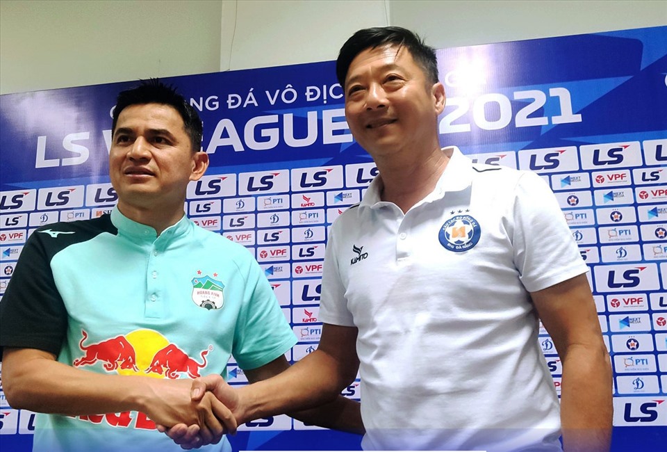 Kiatisak đã giúp Hoàng Anh Gia Lai thắng Đà Nẵng của Lê Huỳnh Đức tại V.League 2021. Ảnh: Fanpage CLB Đà Nẵng.