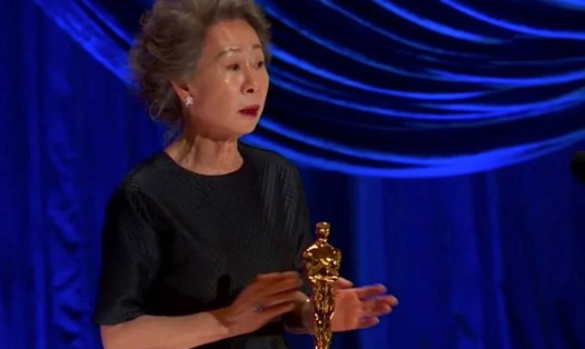 "Bà ngoại quốc dân" nhận giải Oscar. Ảnh: Chụp màn hình.