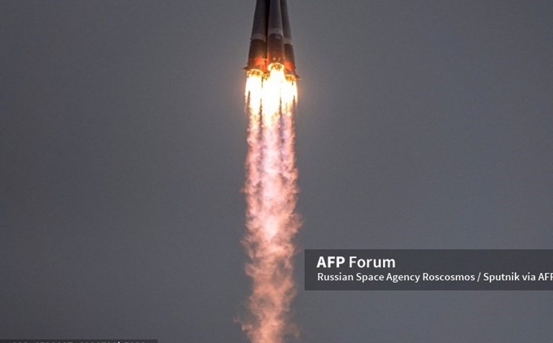 Tên lửa khủng phóng vệ tinh do thám của Mỹ lên quỹ đạo