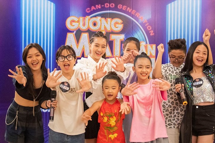Tú Uyên phấn khích trước dàn thí sinh của "Gương mặt thân quen nhí" Tú Uyên phấn khích trước dàn thí sinh của "Gương mặt thân quen nhí"