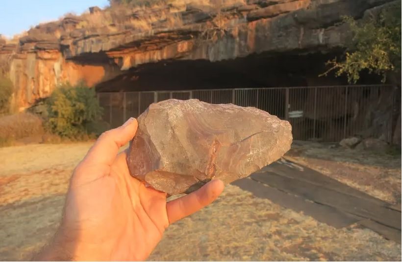 Lần ra nơi ở cổ nhất của con người từ khai quật công cụ đá 1,8 triệu năm