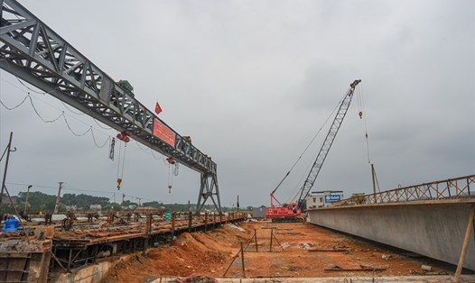 Dự án cao tốc Bắc Nam đoạn Quốc lộ 45 - Nghi Sơn (Thanh Hóa) được thi công bằng nguồn vốn ngân sách. Ảnh: ĐT