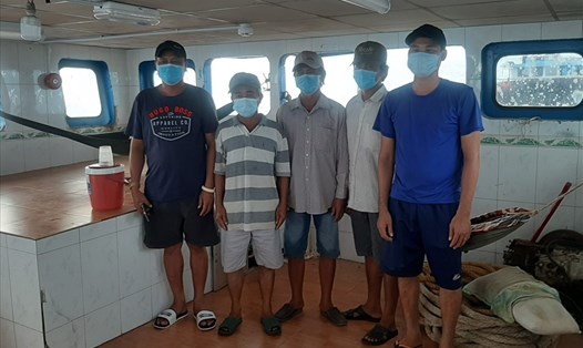 Do dịch COVID-19 bùng phát nên 5 thuyền viên tìm cách nhập cảnh về Việt Nam qua đường biển về Hà Tiên, Kiên Giang. Ảnh: CSB cung cấp