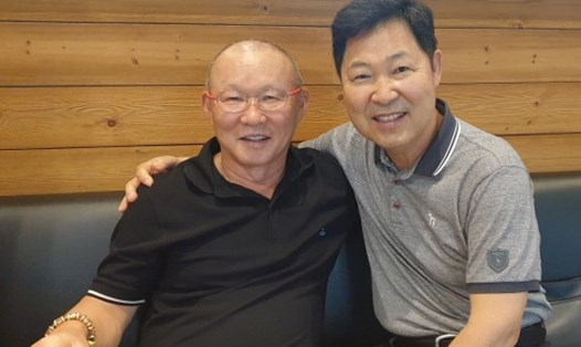 Ông Lee Man-soo, cố vấn Liên đoàn bóng chày Việt Nam, bạn của HLV Park Hang-seo. Ảnh: FBNV