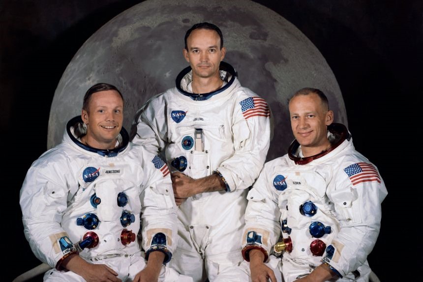 Phi hành gia trong sứ mệnh Apollo 11 đưa con người lên mặt trăng qua đời