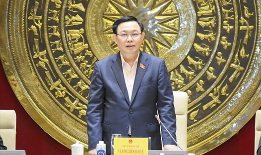 Chủ tịch Quốc hội Vương Đình Huệ phát biểu tại buổi làm việc với Thường trực Ủy ban Đối ngoại của Quốc hội. Ảnh: Minh Hùng