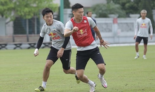 Hoàng Anh Gia Lai vắng bộ đôi trụ cột Xuân Trường và Kim Dong-su ở vòng 8 V.League 2021. Ảnh: Thanh Xuân