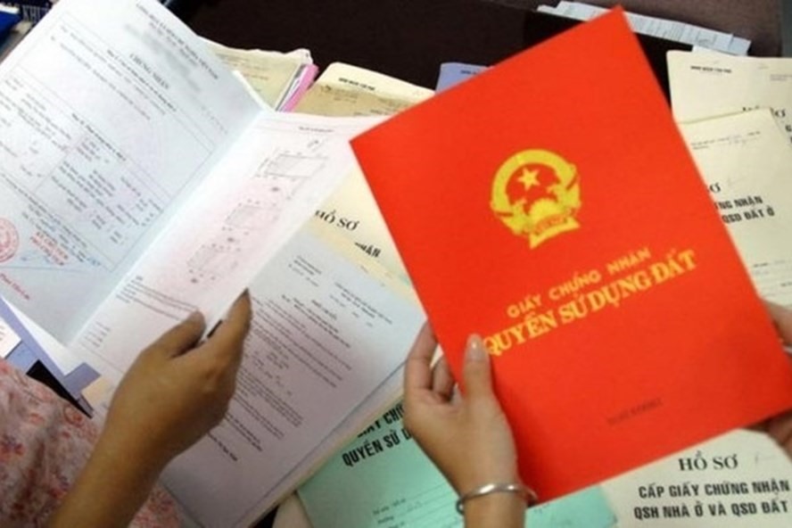 Thay đổi địa chỉ thường trú có phải sửa thông tin trên sổ đỏ?
