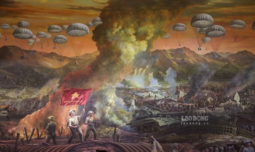 Giờ phút chiến thắng, một lát cắt trong tác phẩm tranh tường "Trận chiến Điện Biên Phủ".