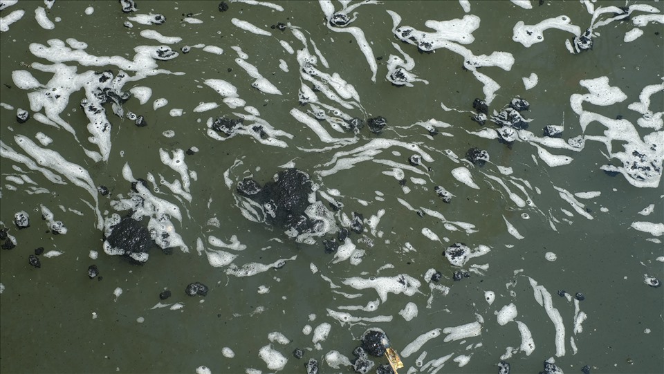 Kinh hoàng ô nhiễm ở suối Cam Ly giữa lòng TP Đà Lạt
