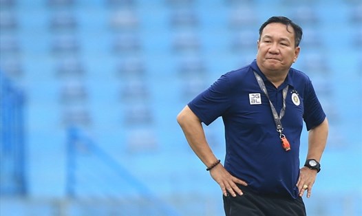 Huấn luyện viên Hoàng Văn Phúc sẽ dẫn dắt Hà Nội từ vòng 8 V.League 2021. Ảnh: Hoài Thu