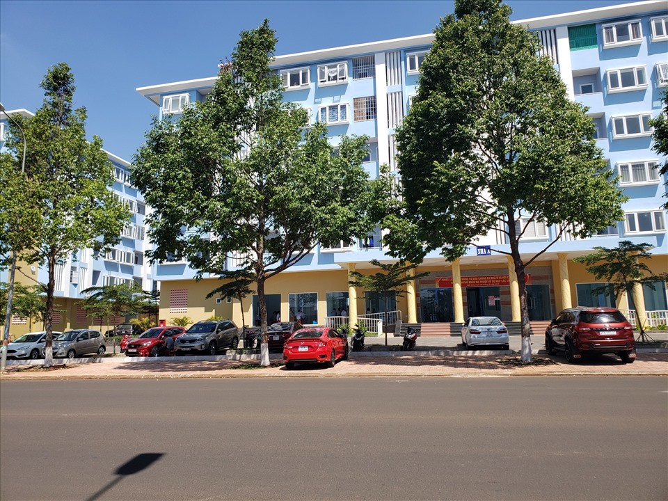 Một góc khu nhà ở xã hội cho cán bộ, công chức, viên chức ở tỉnh Đắk Lắk (Khu dân cư Km4-5, đường Tôn Đức Thắng, phường Tân An, TP.Buôn Ma Thuột). 
Ảnh: Bảo Trung