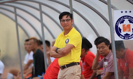 Huấn luyện viên Lê Huỳnh Đức không thể giúp Đà Nẵng có điểm trước Hoàng Anh Gia Lai dù thi đấu trên sân nhà. Ảnh: Fanpage CLB Đà Nẵng.