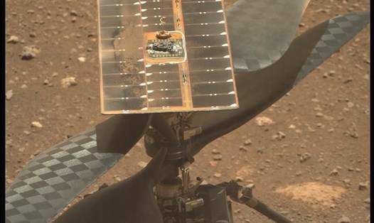 Trực thăng sao Hỏa của NASA đã mở cánh quạt và quay thử. Ảnh: NASA.