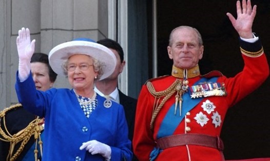 Hoàng thân Philip và Nữ hoàng Anh Elizabeth II. Ảnh: AFP.