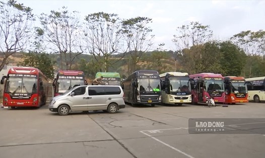 Hiện nay, tỉnh Sơn La có 111 tuyến vận tải hành khách cố định liên tỉnh với 344 đầu xe khách hoạt động.