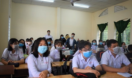 Học sinh tham gia kỳ thi phải nghiêm chỉnh chấp hành quy định 5k của Bộ Y tế. Ảnh: Thành Nhân