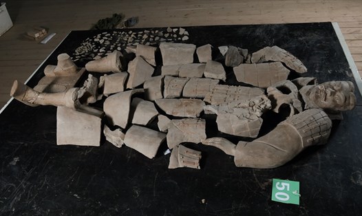 Các mảnh vỡ của đội quân đất nung khai quật gần lăng mộ Tần Thủy Hoàng, tỉnh Thiểm Tây, tây bắc Trung Quốc. Ảnh: Bảo tàng Lăng mộ Tần Thủy Hoàng