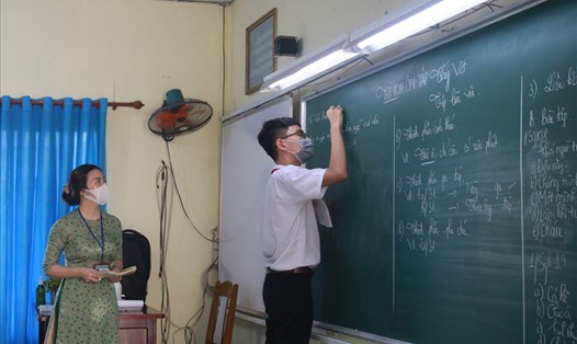 Đà Nẵng sẽ tổ chức thi học kỳ trực tuyến cho học sinh trung học. Ảnh minh học: Thuỳ Trang