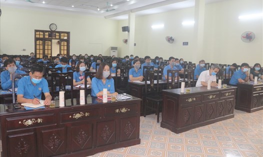Hội nghị sơ kết 5 năm thực hiện Chỉ thị 05-CT/TW của Bộ Chính trị do LĐLĐ tỉnh Thanh Hoá tổ chức sáng 14.5. Ảnh: X.H